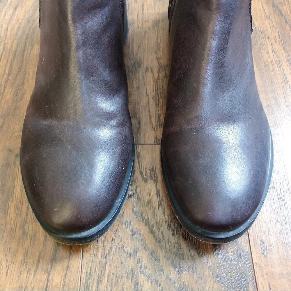 Tory Burch • Griffith chelsea boots ankle booties dark brown leather logo low